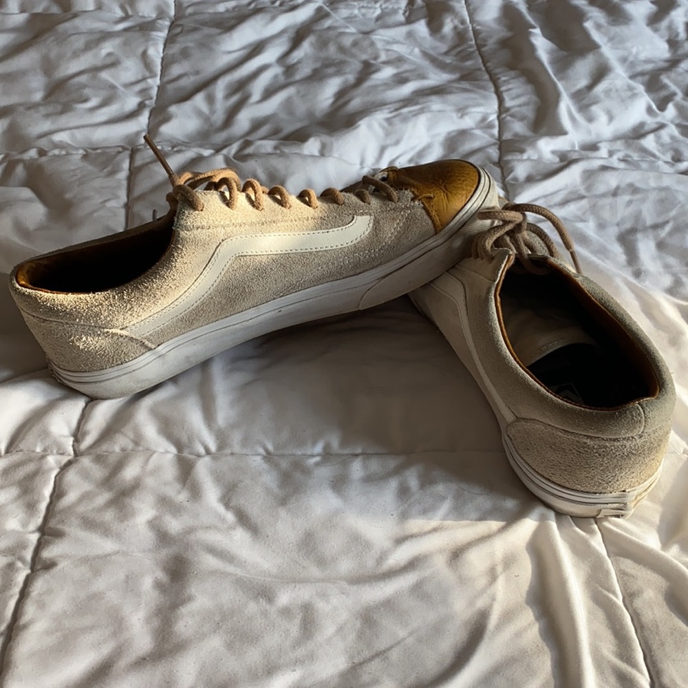 Vans - Picture 2 of 2